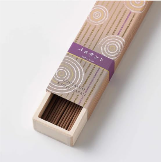 Hasegawa Hyakurakuko Premium Sandalwood Incense Sticks 40 Count with Holder
